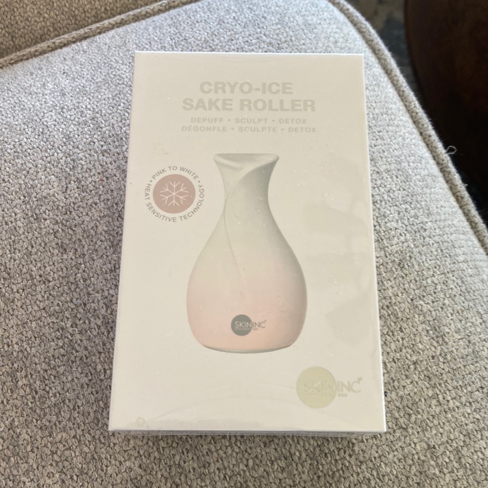 NIB and plastic Cryo-Ice Sake Roller
